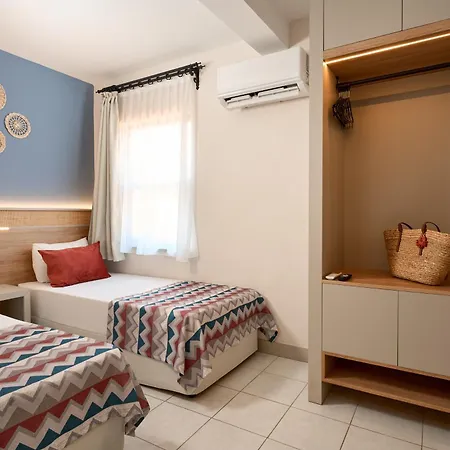 Club Titan Ultra Hotel