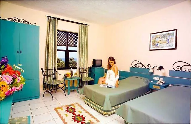 Hotel Club Titan Ultra 4*