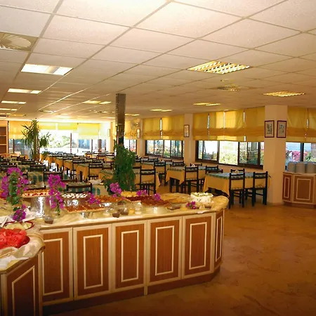 Club Titan Ultra Hotel 4*