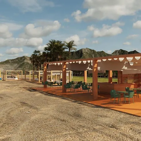 Club Titan Ultra Hotel 4*
