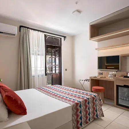 Hotel Club Titan Ultra