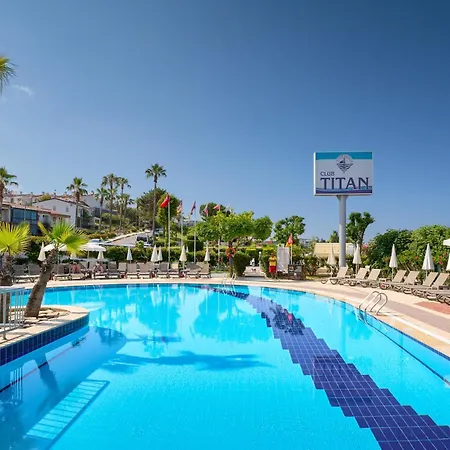 Club Titan Ultra Hotel 4*