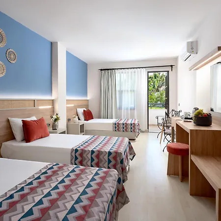 Club Titan Ultra Hotel 4*