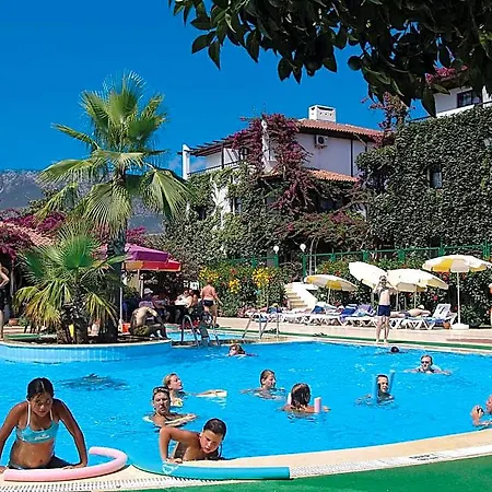 Club Titan Ultra Hotel