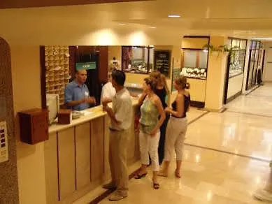 Titan Club Ultra 4*